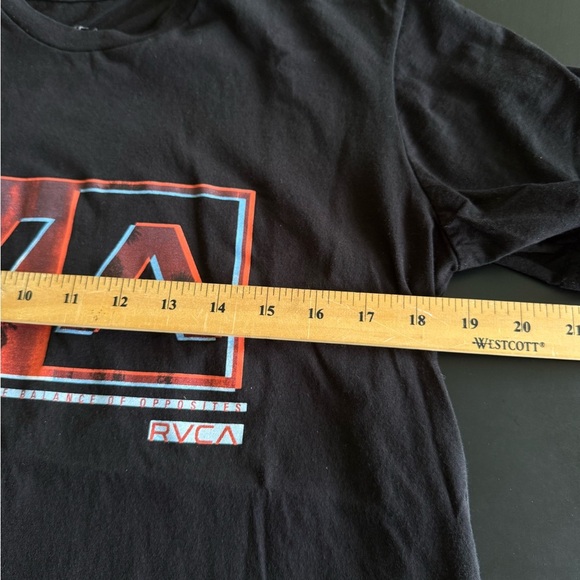 RVCA Men's Black Graphic T-Shirt - Picture 6 of 7